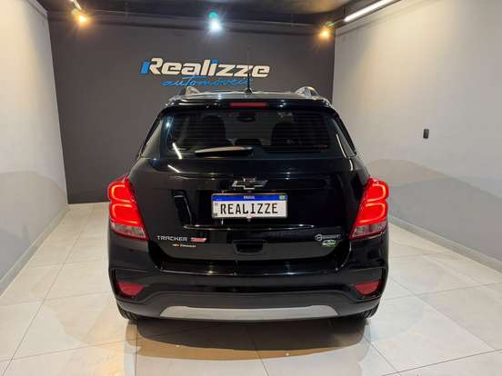 CHEVROLET-TRACKER-2018
