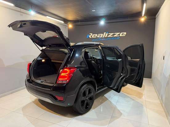 CHEVROLET-TRACKER-2018