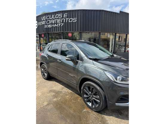 CHEVROLET-TRACKER-2019