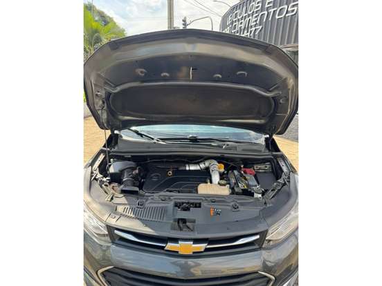 CHEVROLET-TRACKER-2019