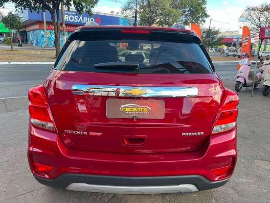 CHEVROLET-TRACKER-2019
