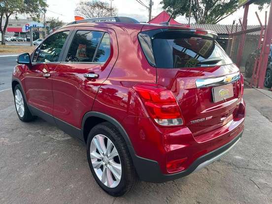 CHEVROLET-TRACKER-2019