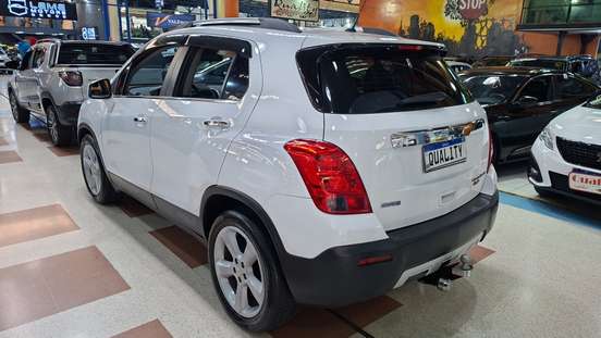 CHEVROLET-TRACKER-2015