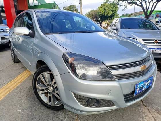 CHEVROLET VECTRA 2.0 MPFI GT-X HATCH 8V FLEX 4P MANUAL