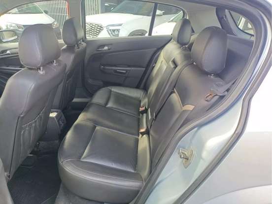 CHEVROLET-VECTRA-2.0 MPFI GT-X HATCH 8V FLEX 4P MANUAL CHEVROLET-VECTRA-2011