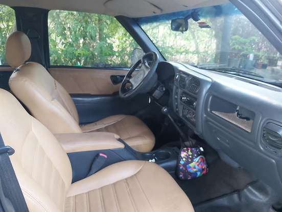 CHEVROLET-BLAZER-2001