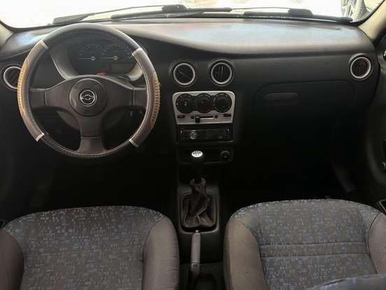 CHEVROLET-CELTA-1.0 MPFI VHC SUPER 8V GASOLINA 4P MANUAL CHEVROLET-CELTA-2003