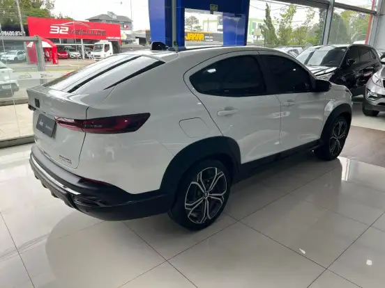 FIAT-FASTBACK-2023