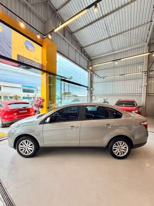 FIAT-GRAND SIENA-2015