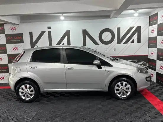 FIAT-PUNTO-1.4 ATTRACTIVE ITALIA 8V FLEX 4P MANUAL FIAT-PUNTO-2013