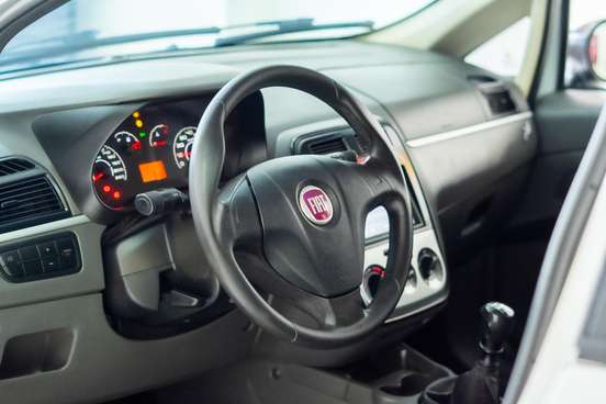 FIAT-PUNTO-2012