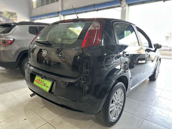 FIAT-PUNTO-2011