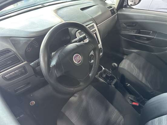 FIAT-PUNTO-2011