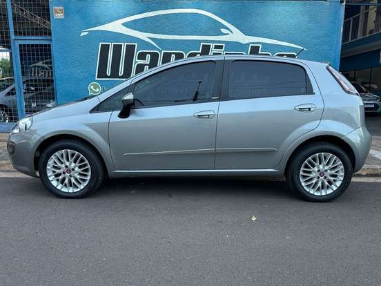 FIAT-PUNTO-1.6 ESSENCE 16V FLEX 4P MANUAL FIAT-PUNTO-2013