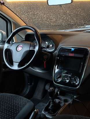 FIAT-PUNTO-1.8 HLX 8V FLEX 4P MANUAL FIAT-PUNTO-2009