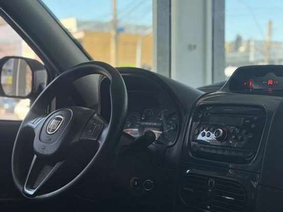 FIAT-STRADA-1.8 MPI ADVENTURE CD 16V FLEX 3P MANUAL FIAT-STRADA-2017