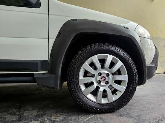 FIAT-STRADA-1.8 MPI ADVENTURE CE 16V FLEX 2P MANUAL FIAT-STRADA-2015