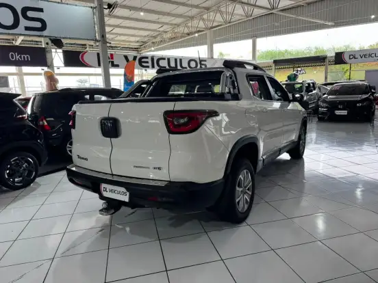 FIAT-TORO-1.8 16V EVO FLEX FREEDOM OPEN EDITION AT6 FIAT-TORO-2016