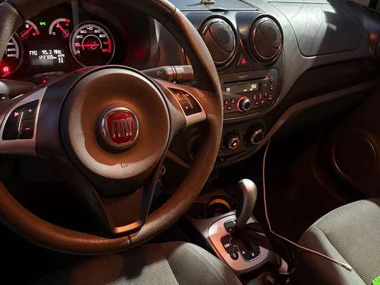 FIAT-PALIO-1.6 MPI ESSENCE 16V FLEX 4P AUTOMATIZADO FIAT-PALIO-2015