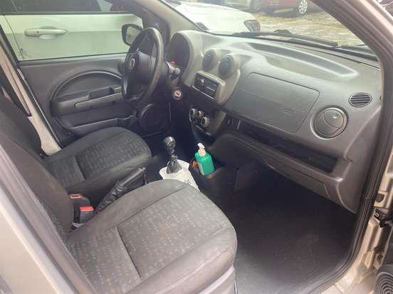 FIAT-UNO-1.0 EVO VIVACE 8V FLEX 4P MANUAL FIAT-UNO-2012
