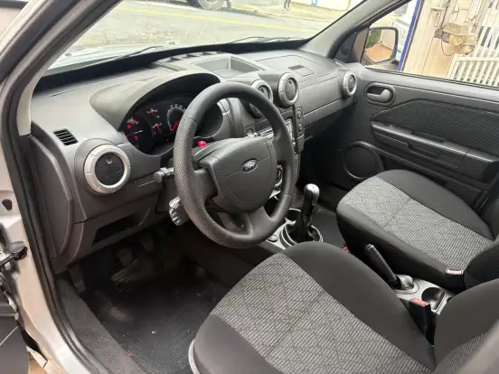 FORD-ECOSPORT-2012