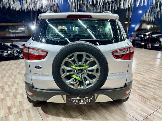 FORD-ECOSPORT-2016