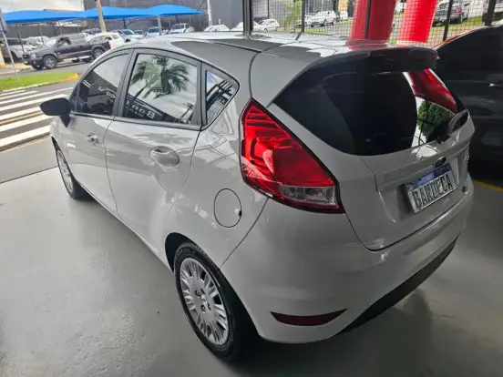 FORD-FIESTA-2013