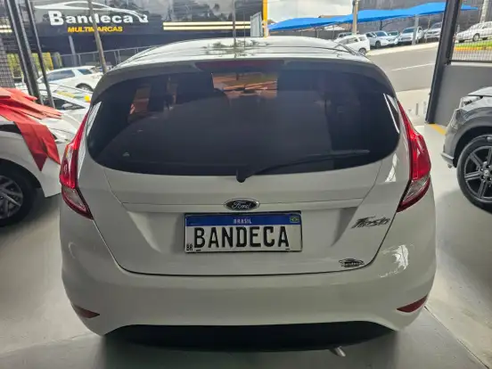 FORD-FIESTA-2013