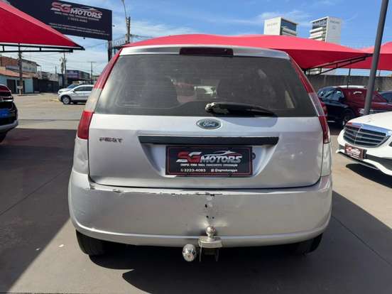 FORD-FIESTA-2004