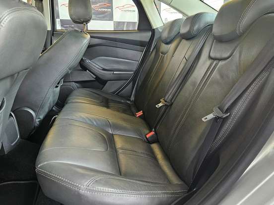 FORD-FOCUS-2013