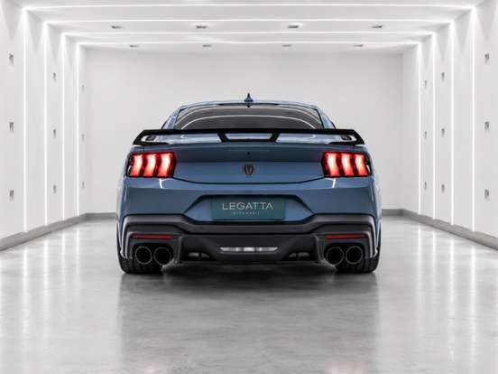 FORD-MUSTANG-2025