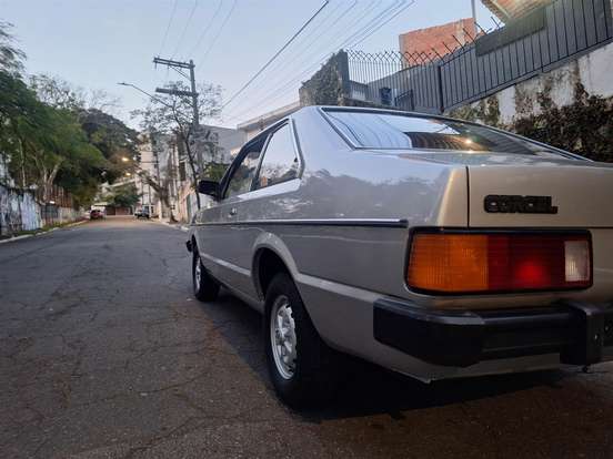 FORD-ESCORT-1986