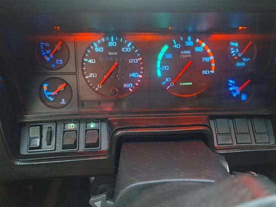 FORD-ESCORT-1986