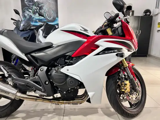 HONDA-CBR 600F-2013