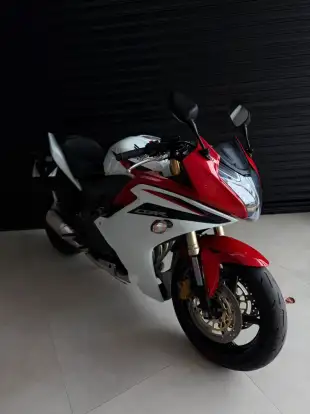 HONDA-CBR 600F-2014