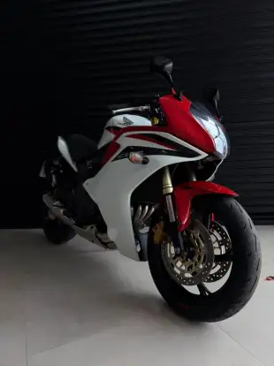 HONDA-CBR 600F-2014