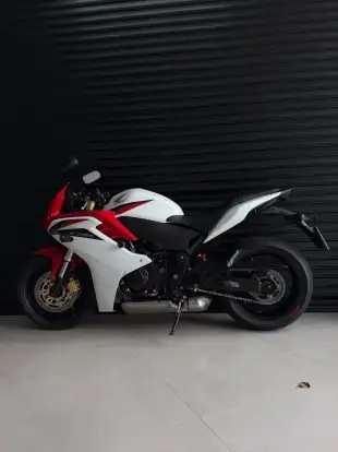 HONDA-CBR 600F-2014