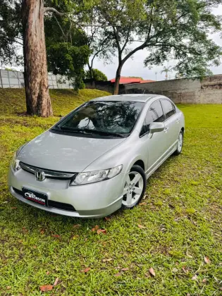 HONDA CIVIC 1.8 LXS 16V GASOLINA 4P AUTOMÁTICO