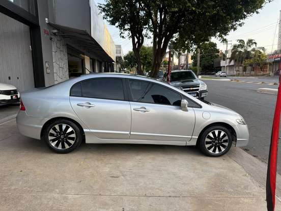 HONDA-CIVIC-1.8 LXL 16V FLEX 4P AUTOMÁTICO HONDA-CIVIC-2010