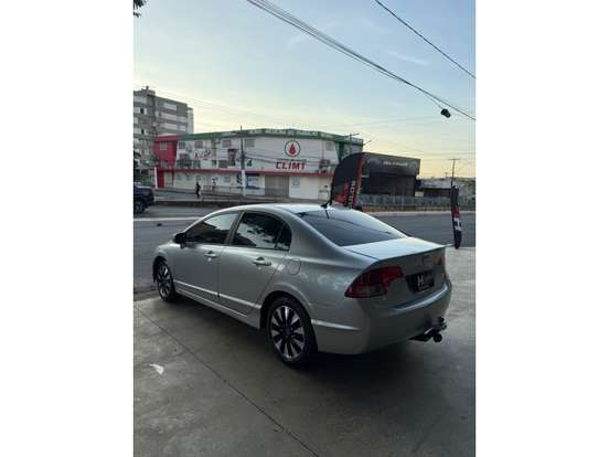 HONDA-CIVIC-2010