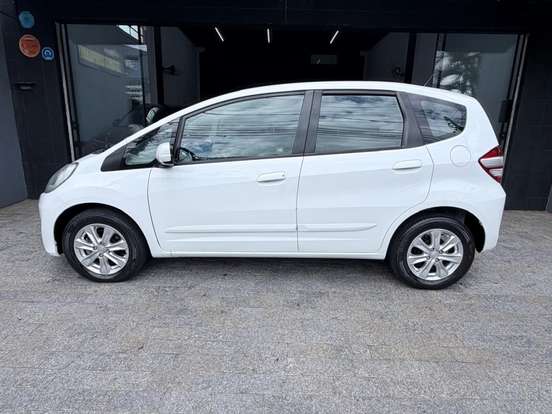 HONDA-FIT-2012
