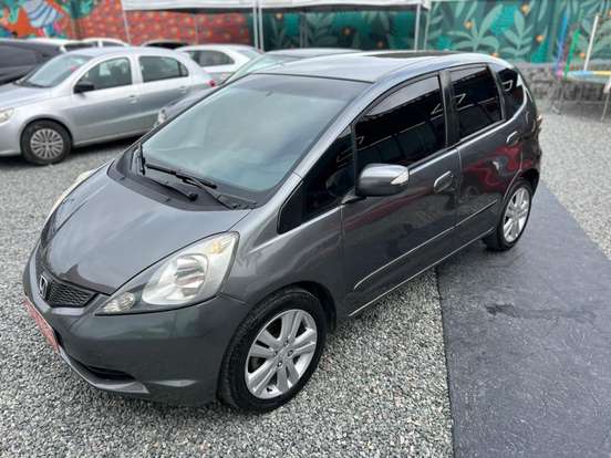 HONDA-FIT-2009