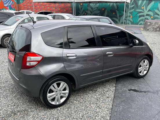 HONDA-FIT-2009