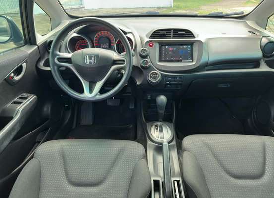 HONDA-FIT-2011
