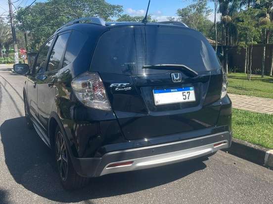 HONDA-FIT-1.5 TWIST 16V FLEX 4P MANUAL HONDA-FIT-2014
