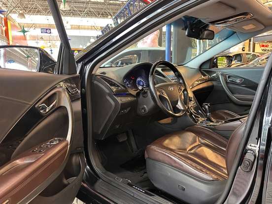 HYUNDAI-AZERA-3.0 MPFI GLS V6 24V GASOLINA 4P AUTOMÁTICO HYUNDAI-AZERA-2011