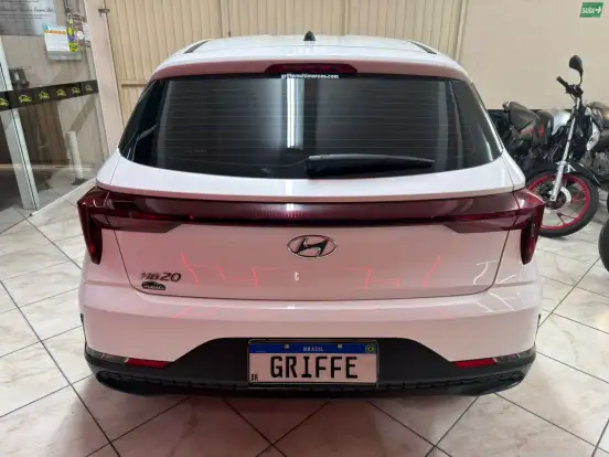 HYUNDAI-HB20-2023