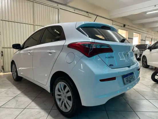 HYUNDAI-HB20-1.0 COMFORT 12V FLEX 4P MANUAL HYUNDAI-HB20-2015