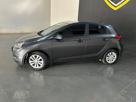 HYUNDAI-HB20-2017