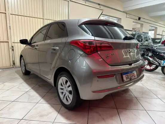 HYUNDAI-HB20-2017